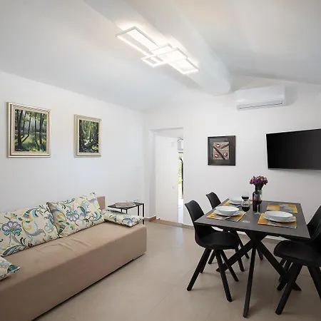 Prázdninový dům House Cvita 2438 Šišan