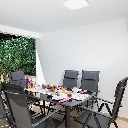 House Cvita 2438 Šišan